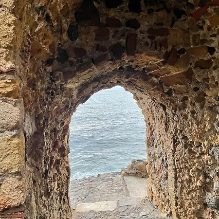 Monovasia Anopolis * Monemvasía