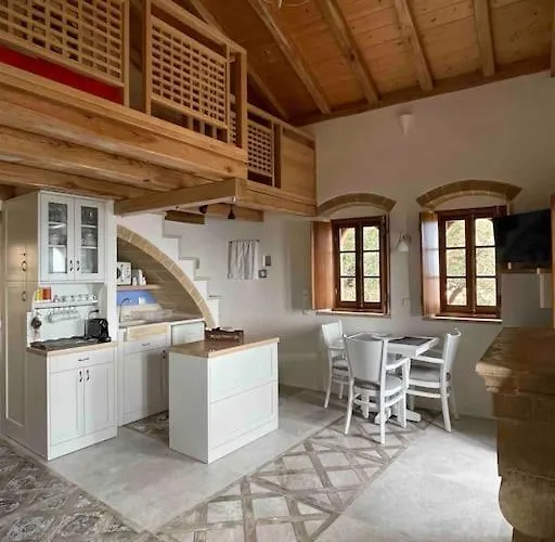 Monovasia Anopolis بيت للعطل