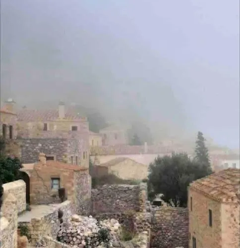 Monovasia Anopolis בית נופש