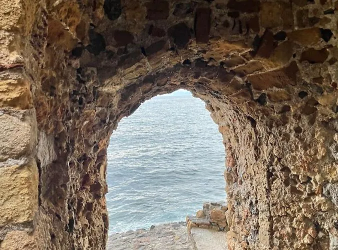 Monovasia Anopolis * מונמבאסיה